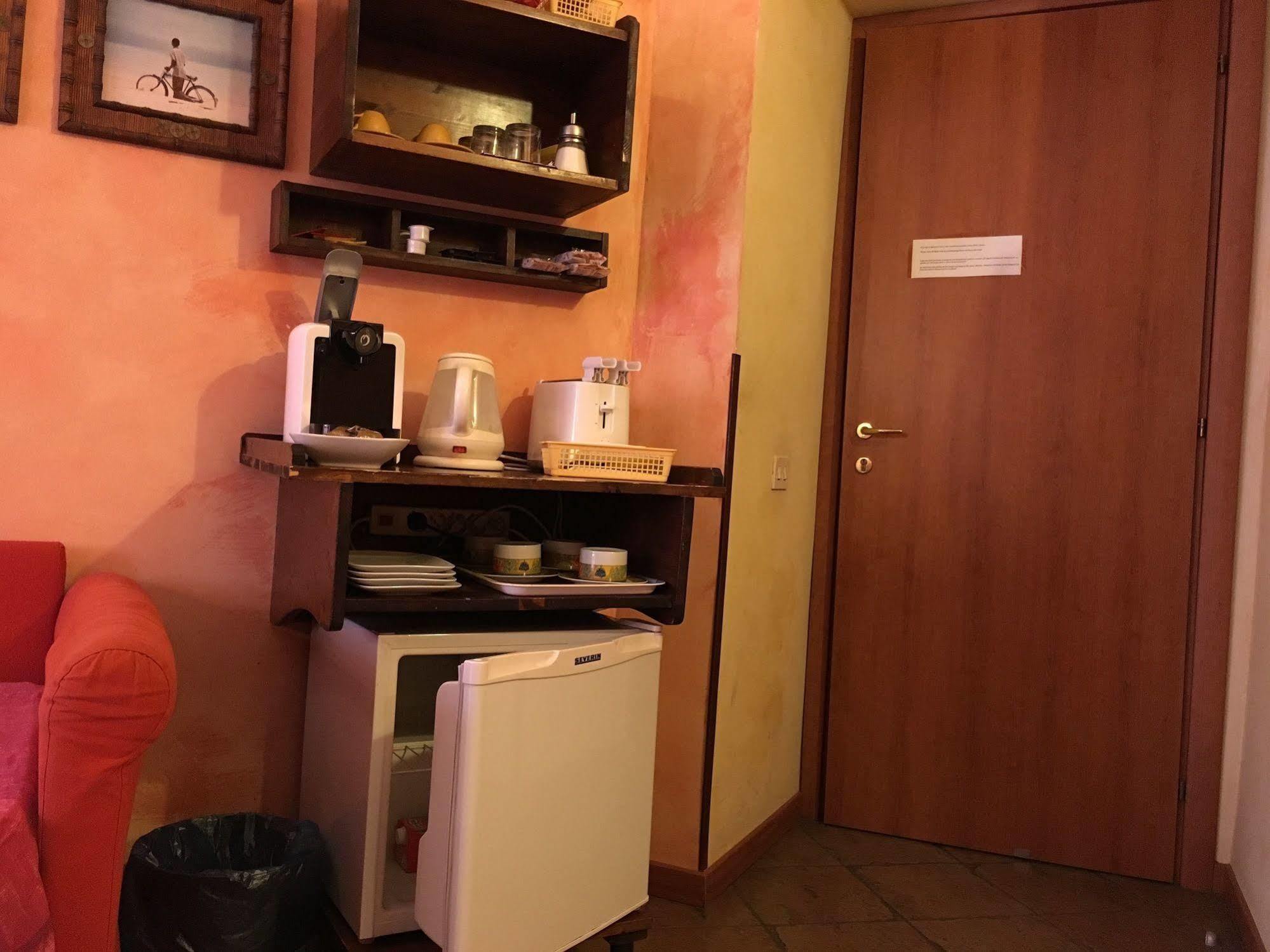 Momi Bed And Breakfast Рим Екстер'єр фото