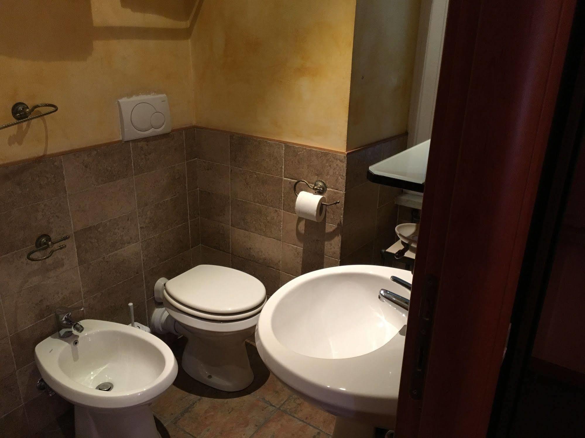 Momi Bed And Breakfast Рим Екстер'єр фото